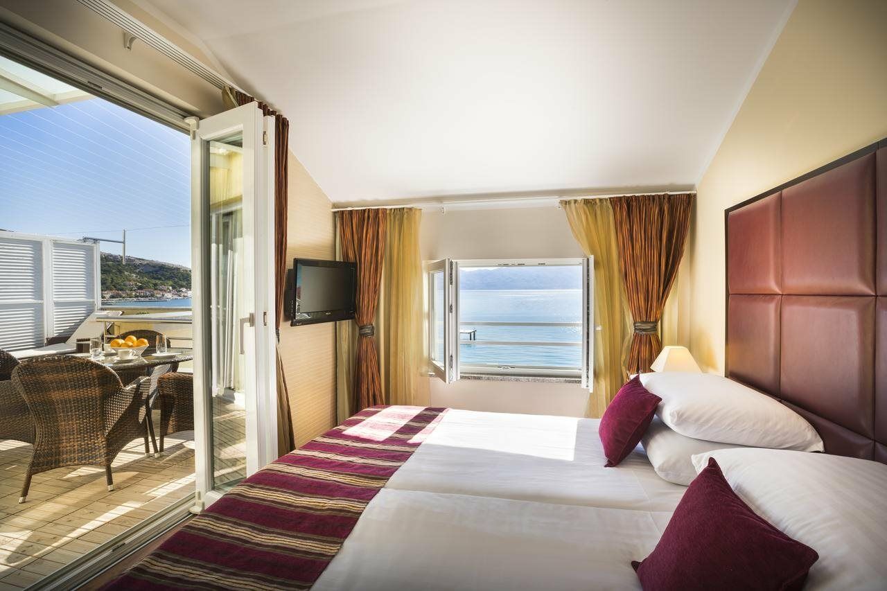 Valamar Atrium Residence Baska  Exterior photo